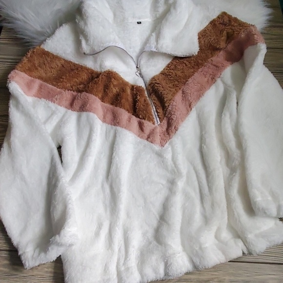 White Color block Pull Over Sweater - Picture 5 of 7